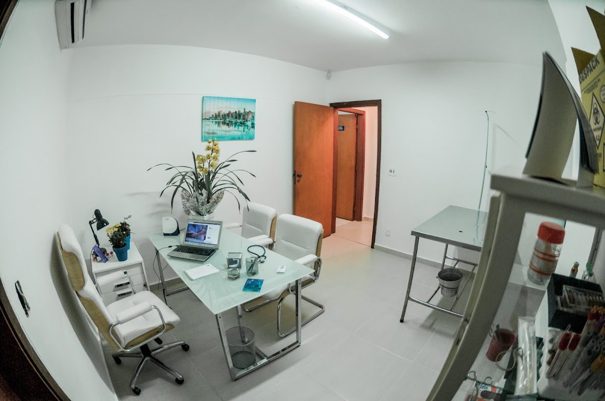 CECRAVET - Centro de Especialidades Cirúrgicas e Radiologia Veterinária