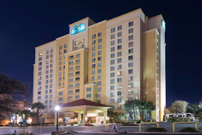 La Quinta Inn & Suites by Wyndham San Antonio Riverwalk