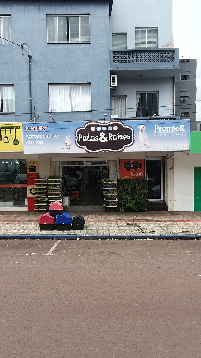 Patas e Raízes Agropecuária e Pet Shop