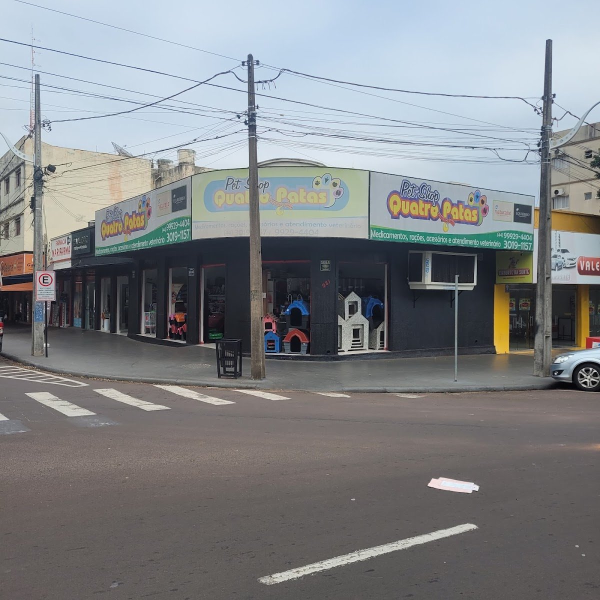 Clínica Veterinária e Pet Shop Quatro Patas