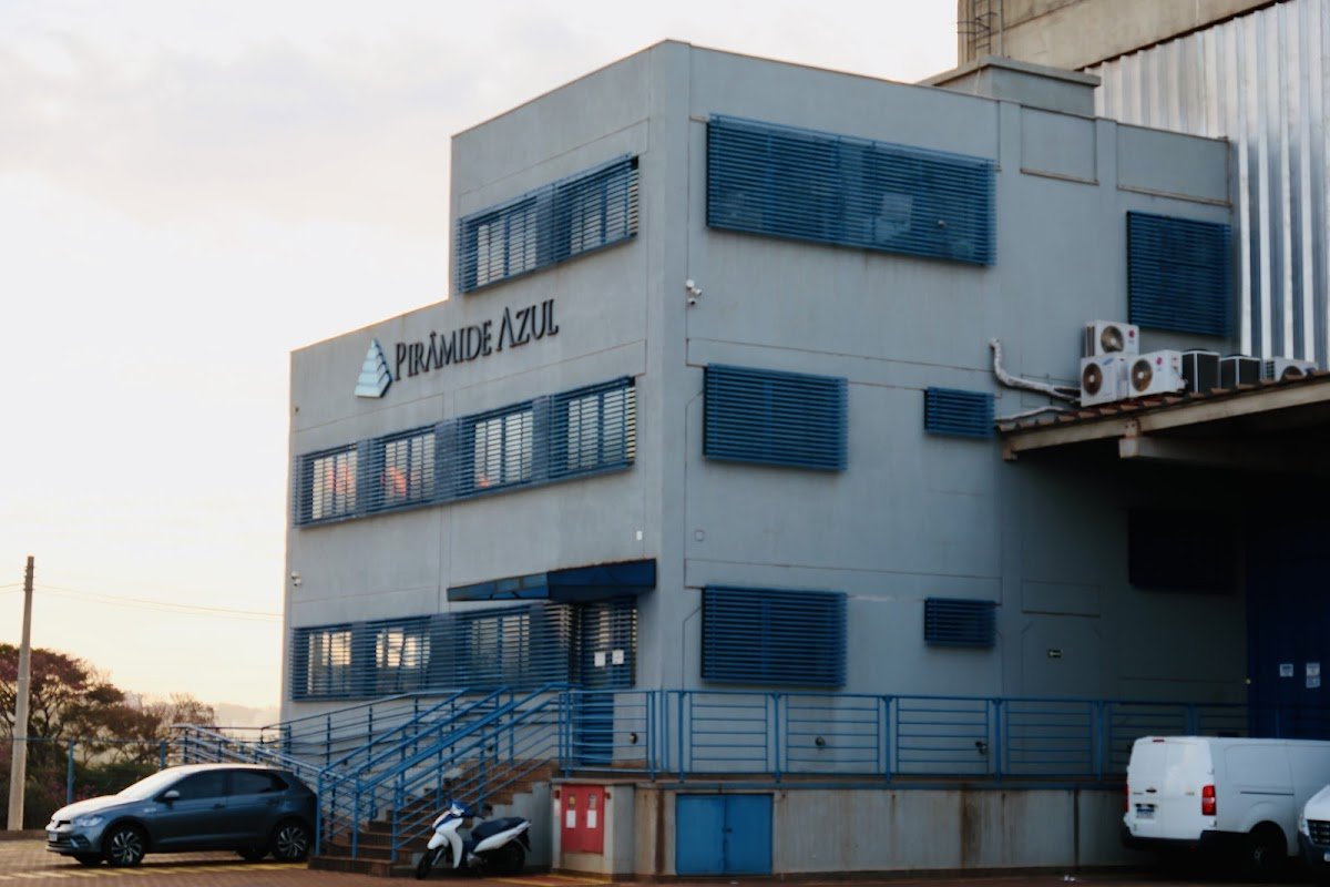 Piramide Azul Dist.Com.Prod.P/Animais Ltda.