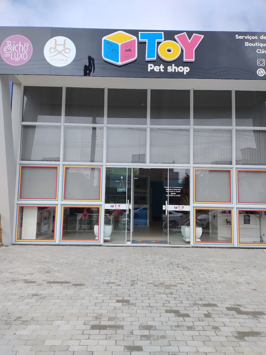 Toy pet shop