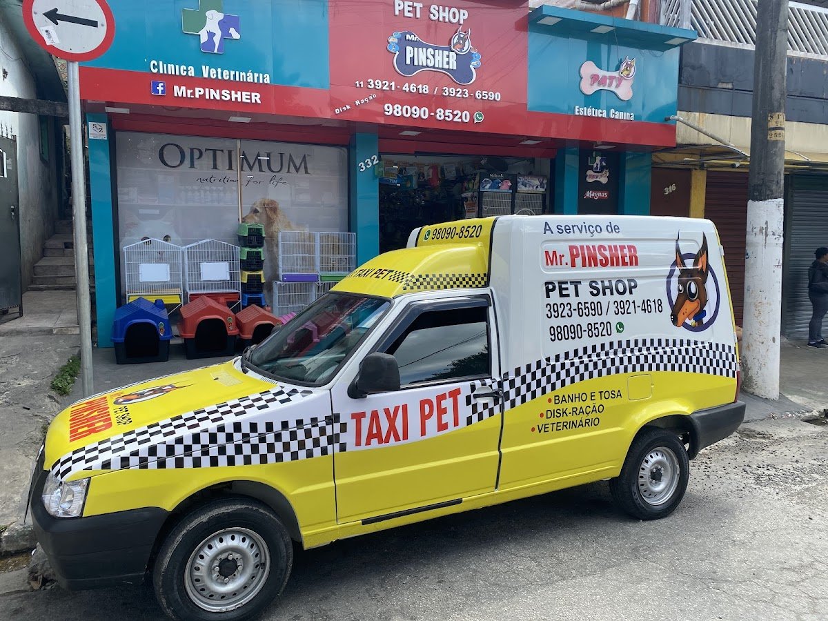 Mr. Pinsher Pet Shop