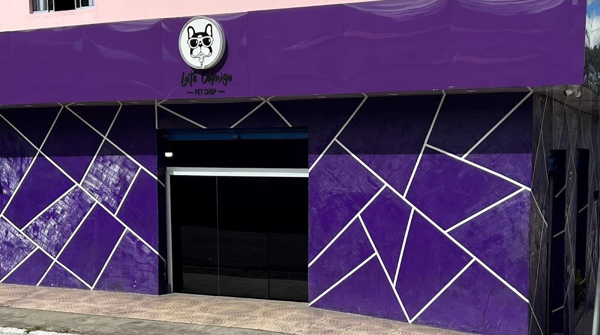 Late Comigo Pet Shop