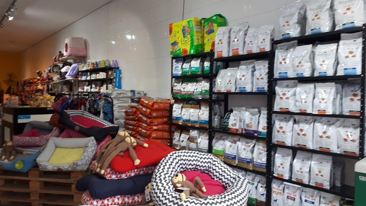 Little Garbos Pet Shop