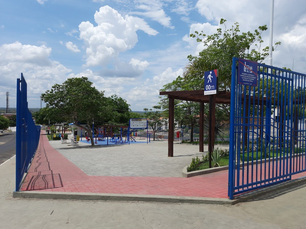 Praça Nossa Senhora dos Remédios (Praça da Bíblia)