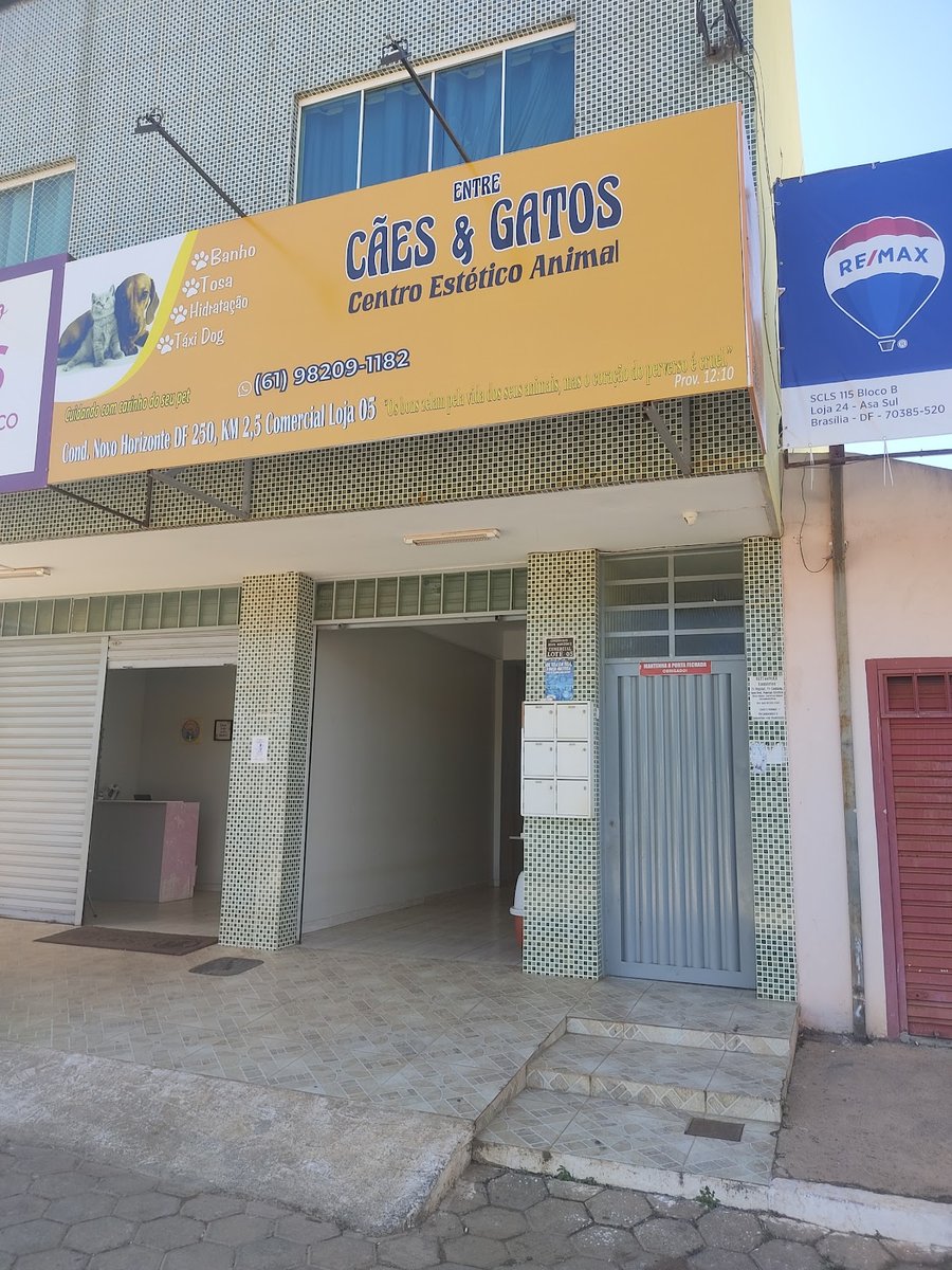Entre Cães e Gatos - Petshop