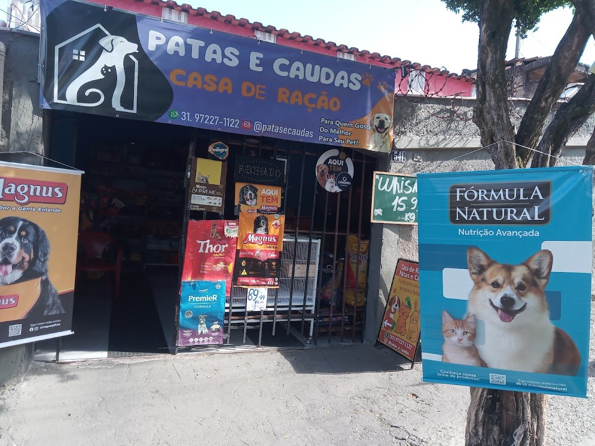 Patas e caudas casa de ração