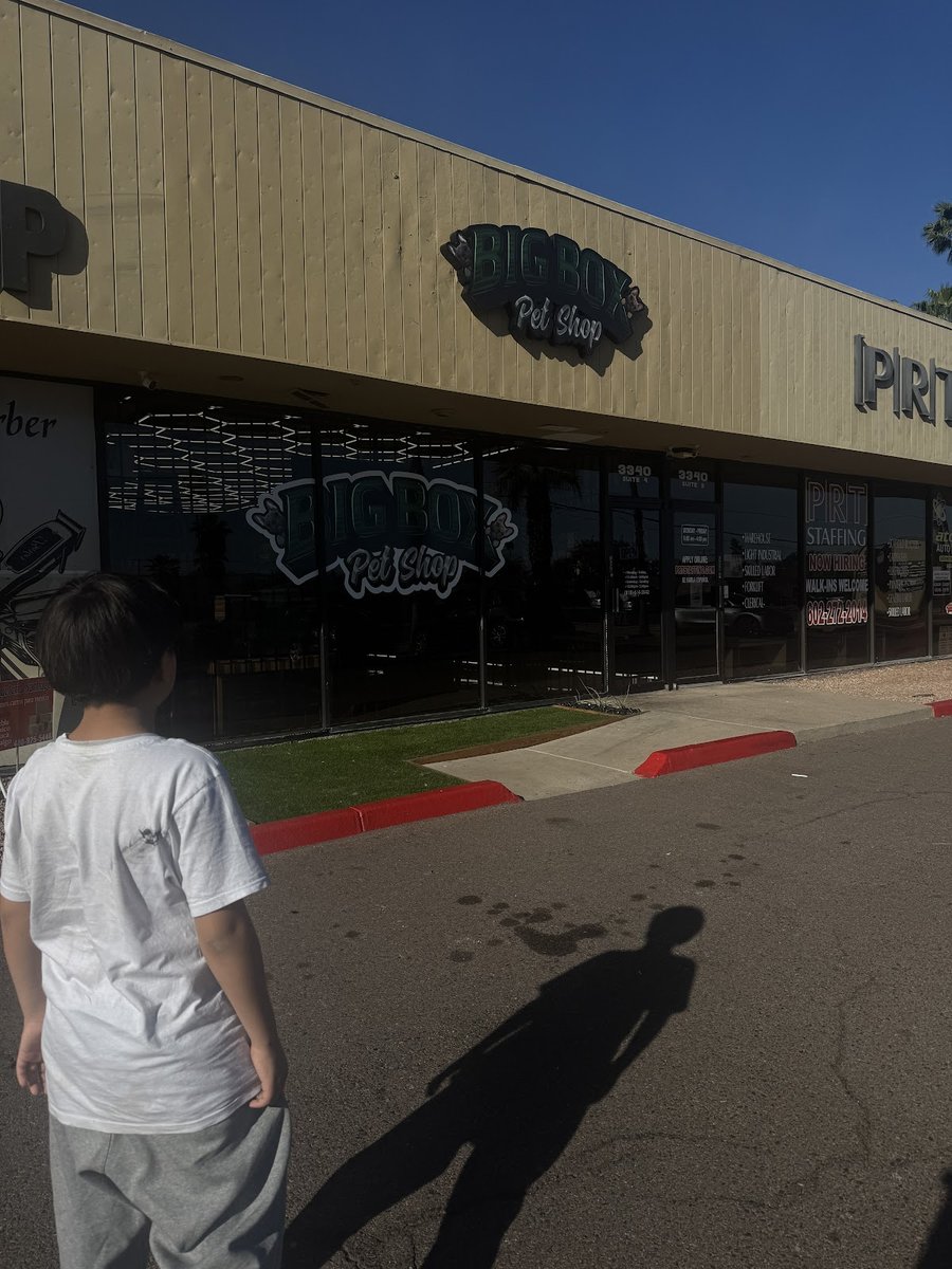 Big Box Pet Shop & grooming